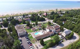 Sauble Beach Lodge